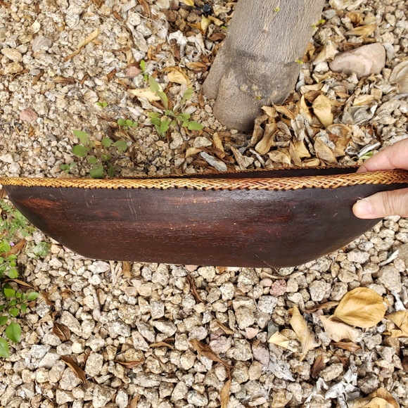VTG Large Wooden Decorative Oval Bowl Hand Crafted with Rattan Woven Edge - Picture 9 of 11